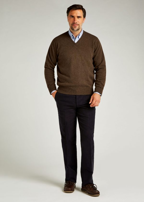 Roderick Charles lambswool v neck sweater in mocha